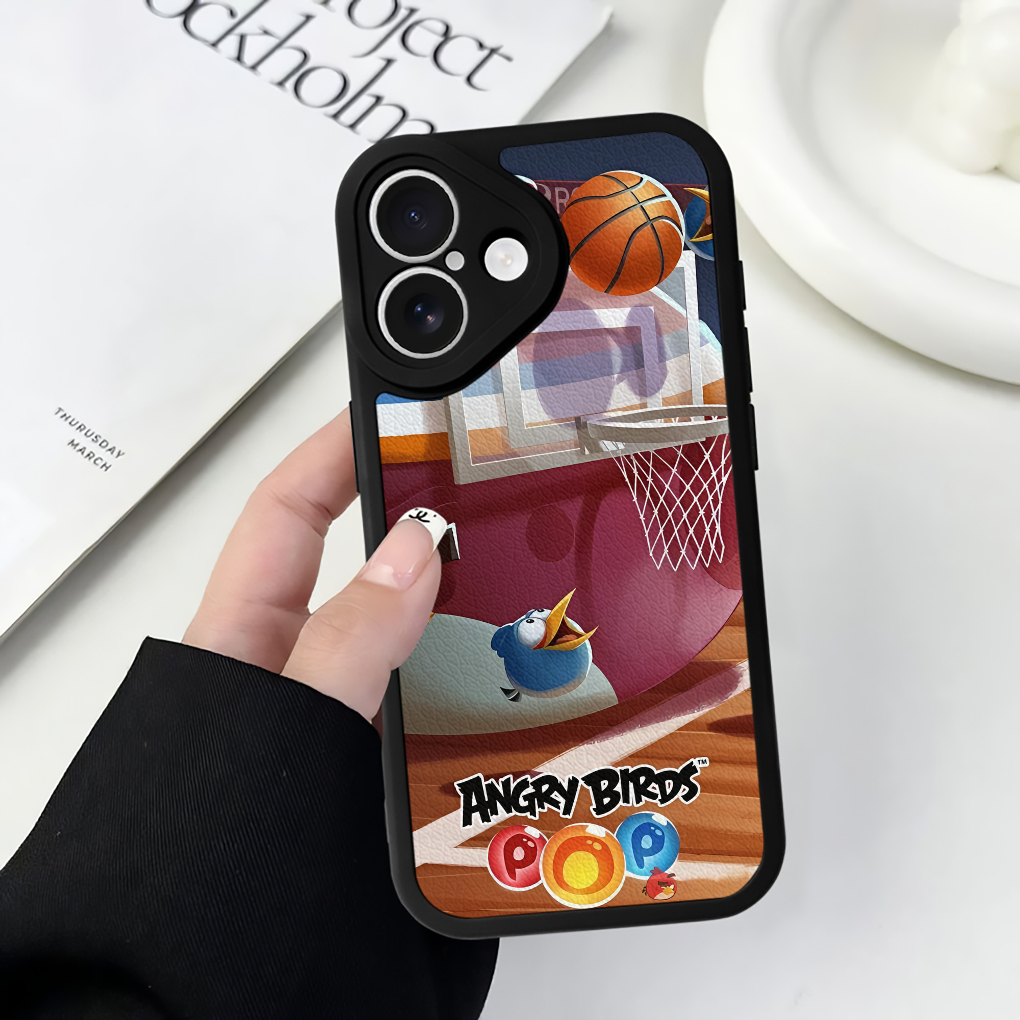 （画像用） Angry Birds アングリーバード 【iPhone 16シリーズ対応】シリコンスマホケース（レザー調） 材質：シリコン